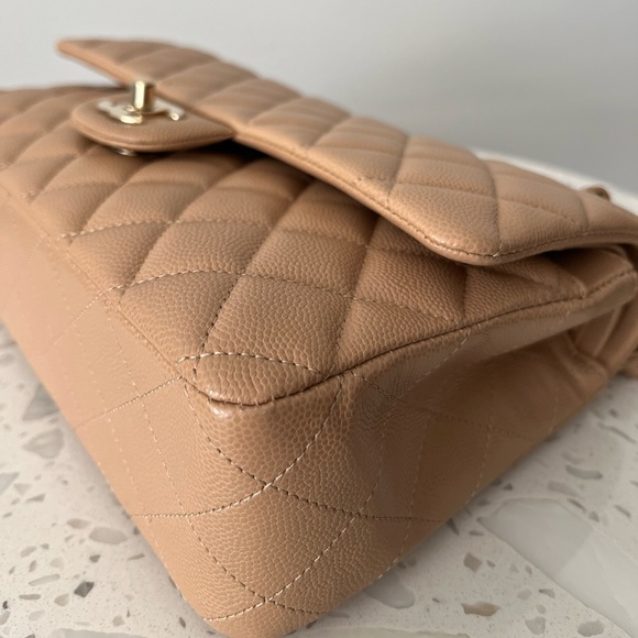 Chanel 19B dark beige caviar medium classic flap - Picture 4 of 15